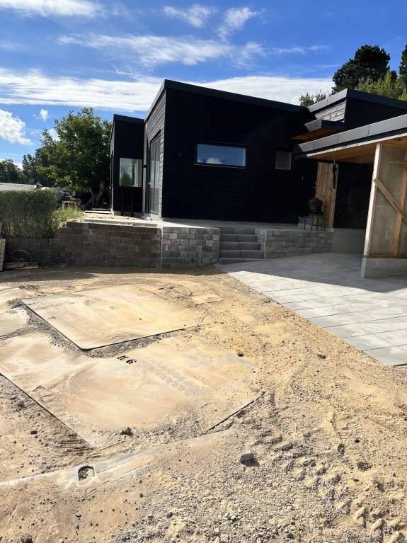 belægning af trappe og indkørsel